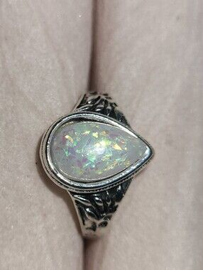 Vintage Style Teardrop Faux Opal Ring Silvertone Flower Detail
